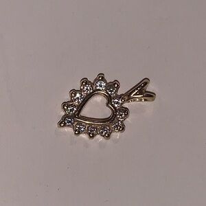 Gold Pendant with diamonds